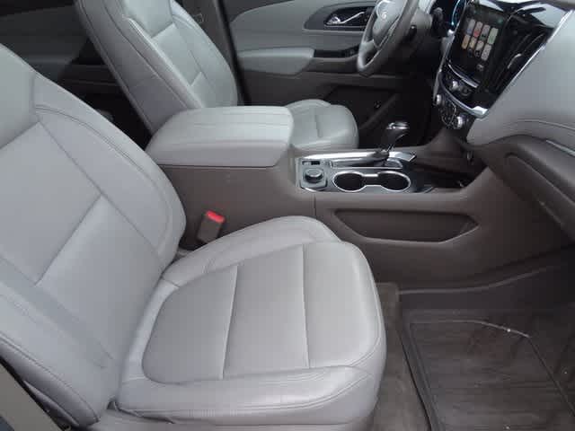 Vehicle image 15 of 52