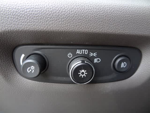 Vehicle image 32 of 52