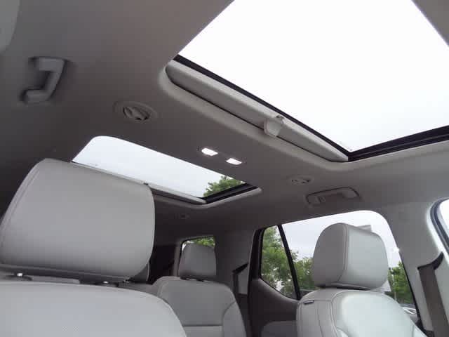 Vehicle image 41 of 52