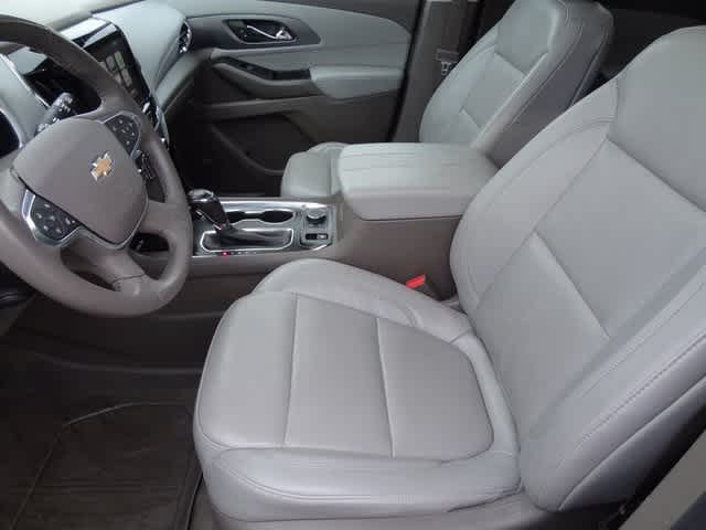 Vehicle image 46 of 52