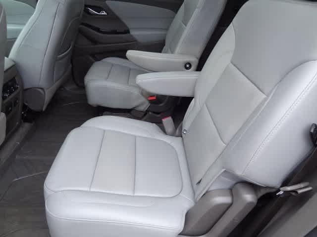 Vehicle image 14 of 52