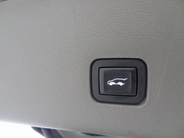 Vehicle image 30 of 52