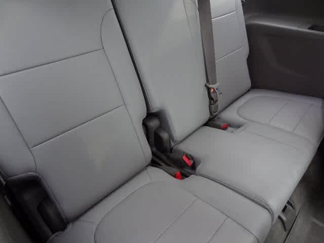 Vehicle image 12 of 52