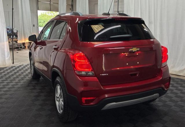 2018 Chevrolet Trax LT Image 2 of 5