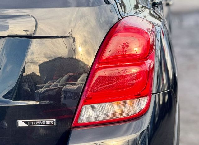 2018 Chevrolet Trax Premier Image 7 of 27