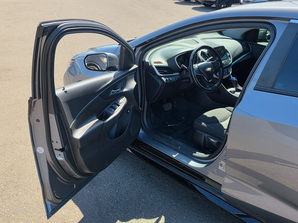 2018 Chevrolet Volt LT Image 19 of 42