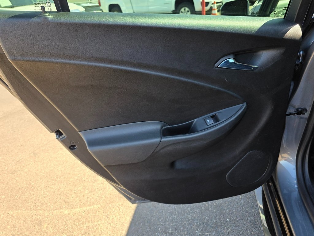 2018 Chevrolet Volt LT Image 27 of 42