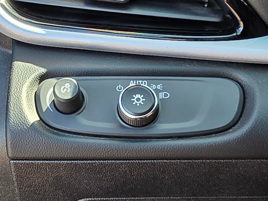 2018 Chevrolet Volt LT Image 31 of 42