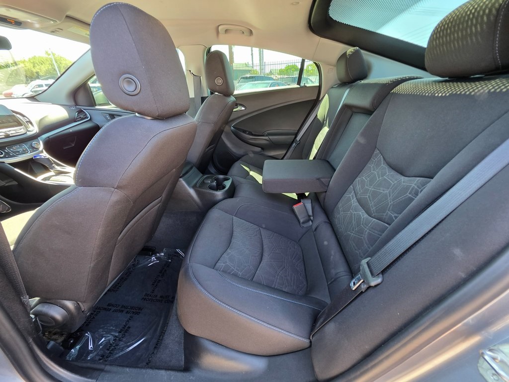 2018 Chevrolet Volt LT Image 11 of 42