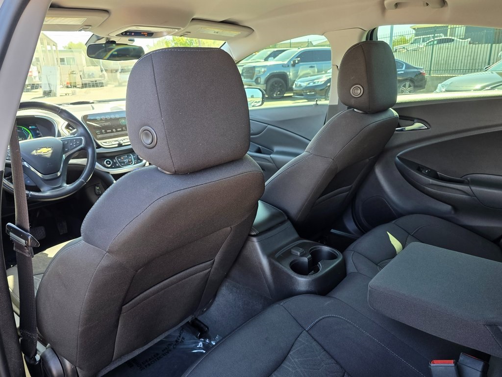 2018 Chevrolet Volt LT Image 16 of 42