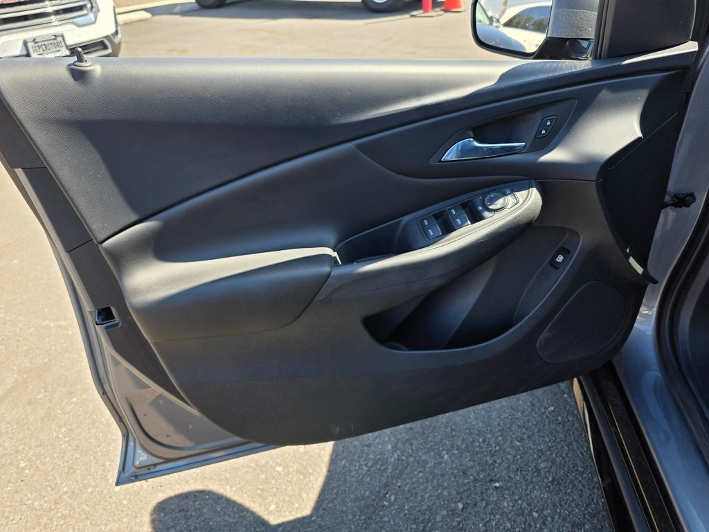 2018 Chevrolet Volt LT Image 26 of 42