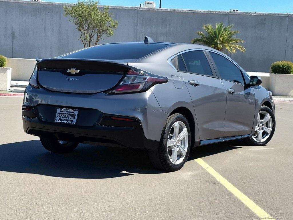 2018 Chevrolet Volt LT Image 5 of 42