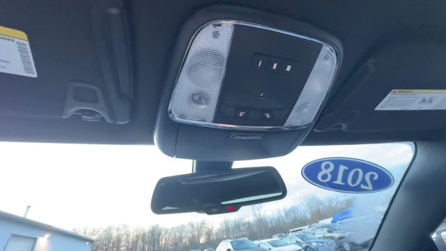 2018 Chrysler 300 Limited Image 25 of 32