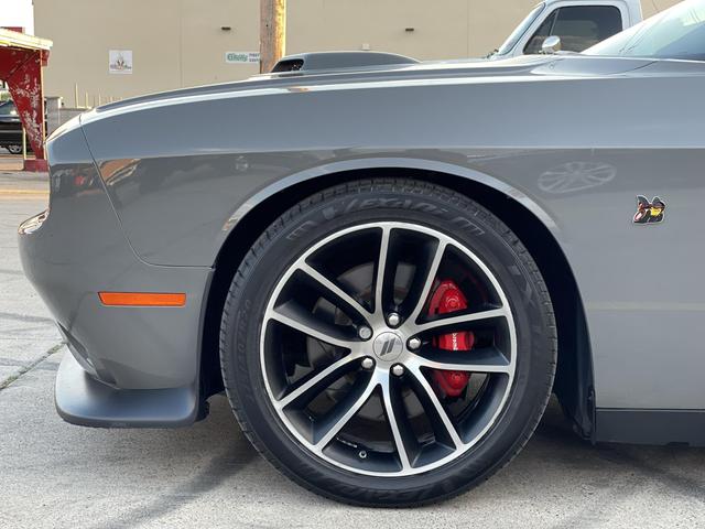 2018 Dodge Challenger 392 Hemi Scat Pack Shaker Image 40 of 43