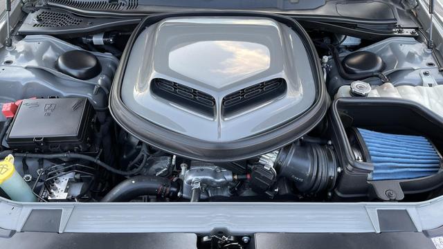 2018 Dodge Challenger 392 Hemi Scat Pack Shaker Image 38 of 43