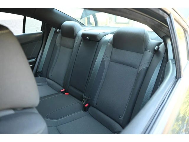 2018 Dodge Charger GT Image 14 of 27