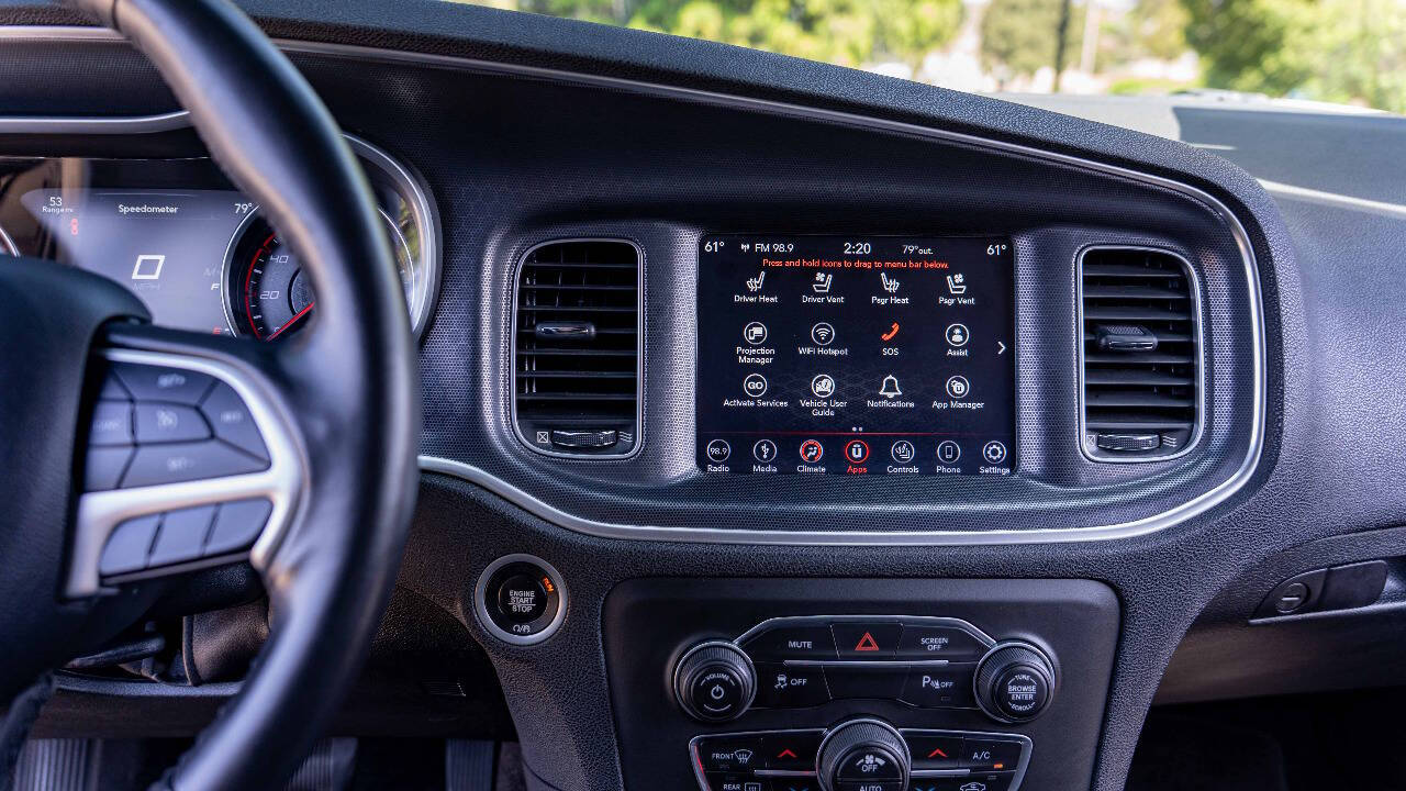 Vehicle image 21 of 29