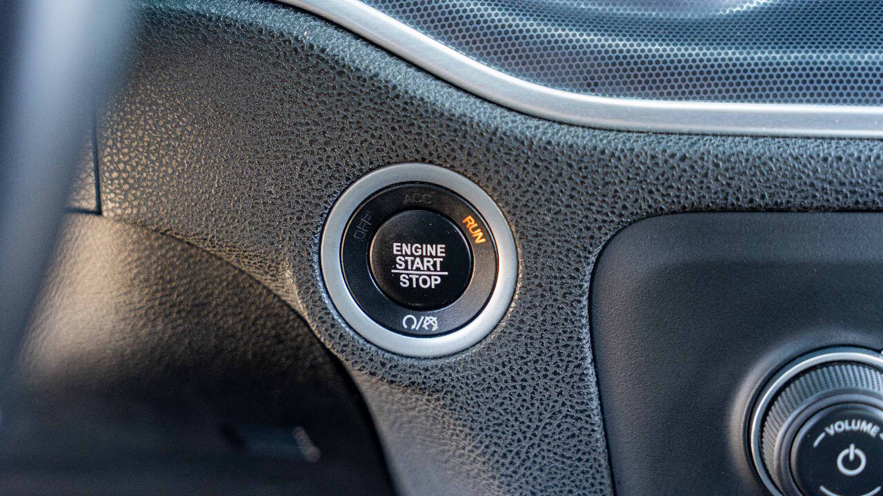 Vehicle image 22 of 29