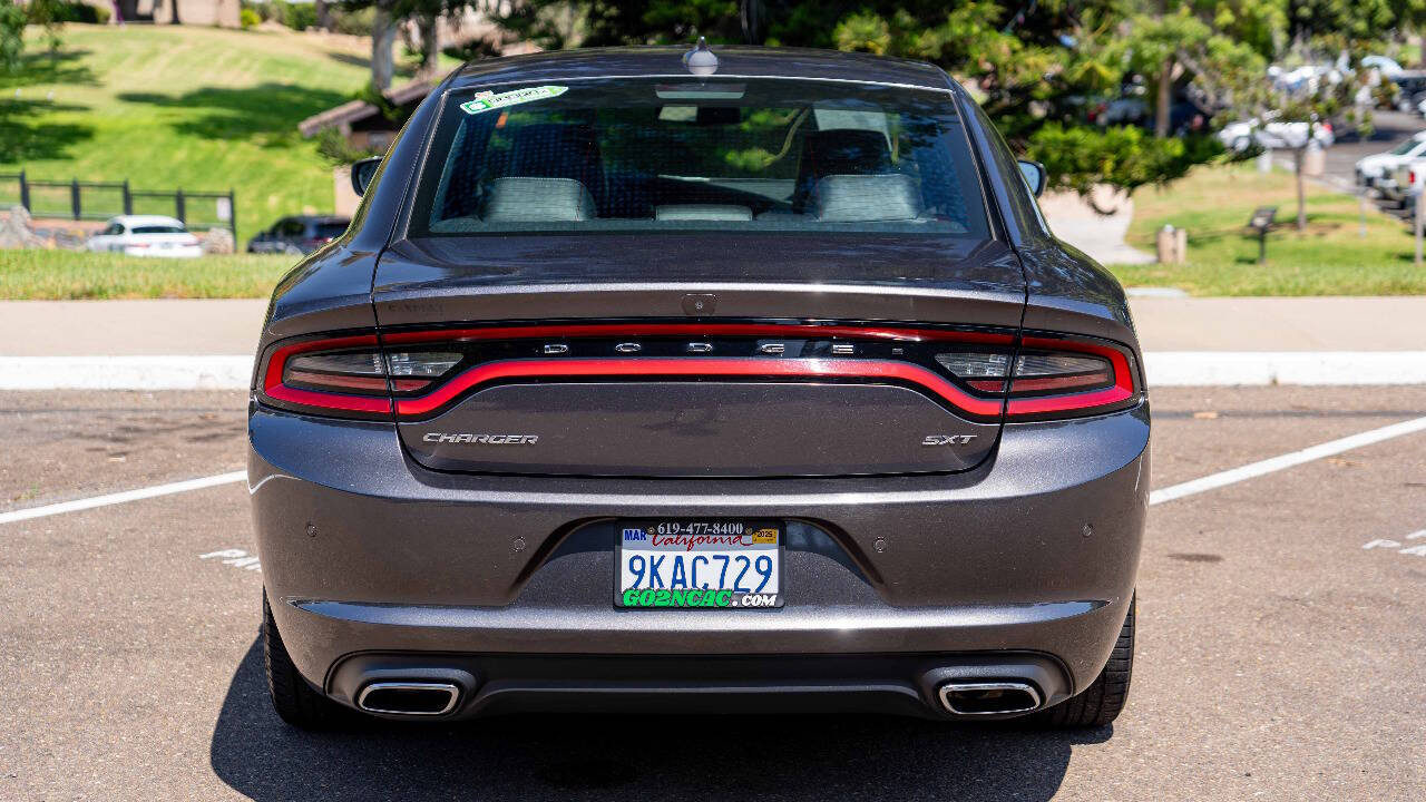 Vehicle image 8 of 29