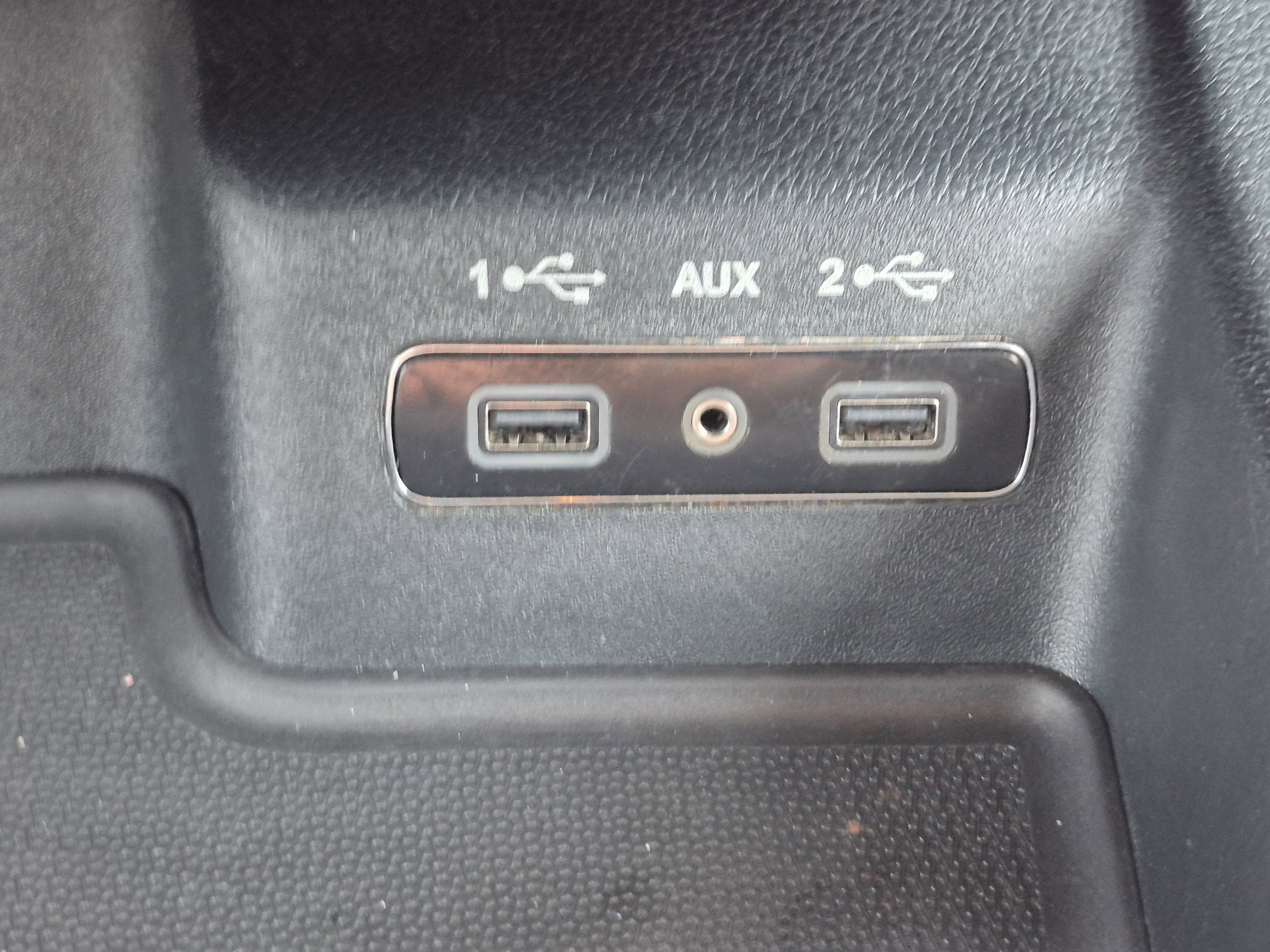 Vehicle image 24 of 37