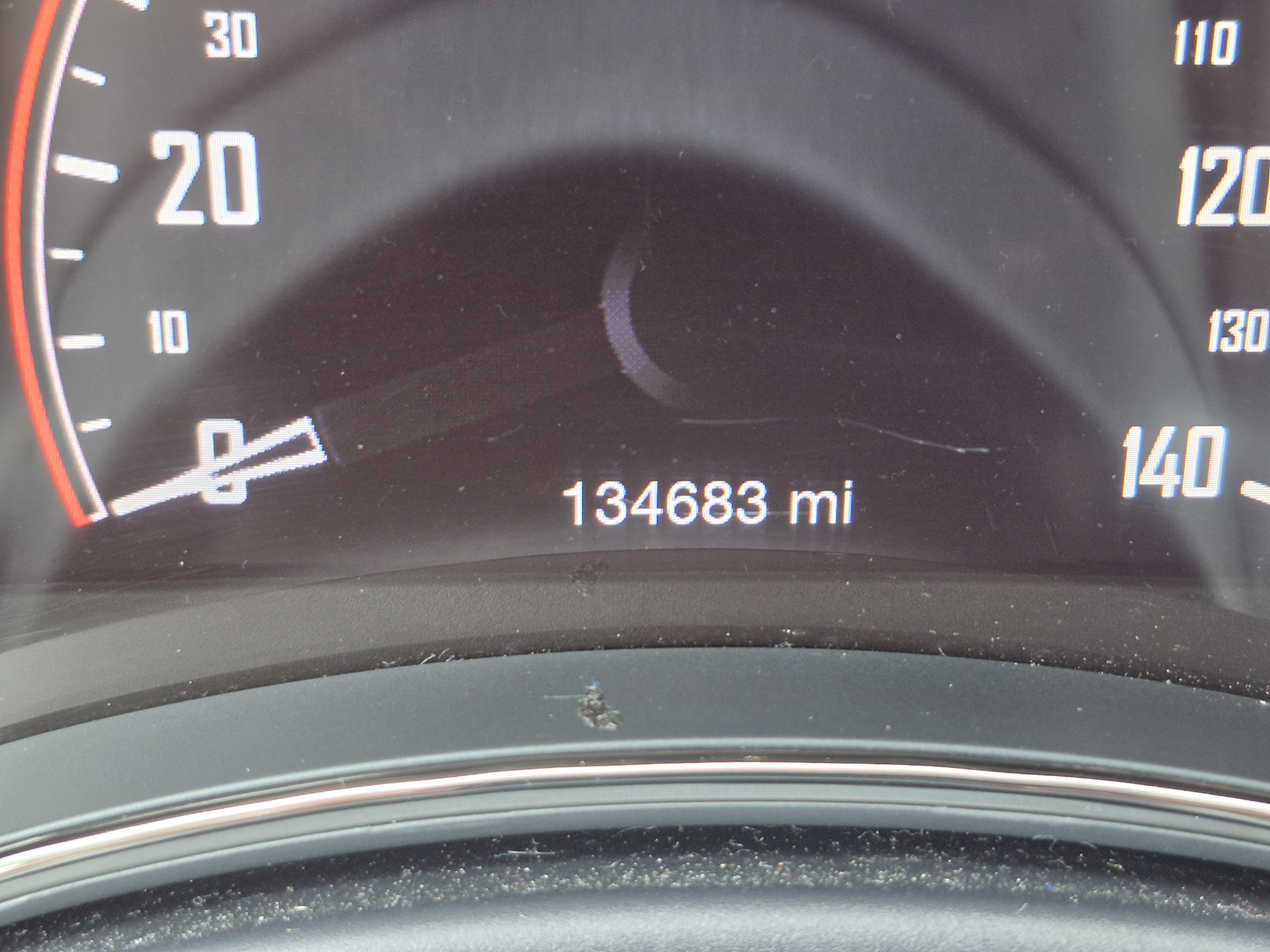Vehicle image 32 of 37