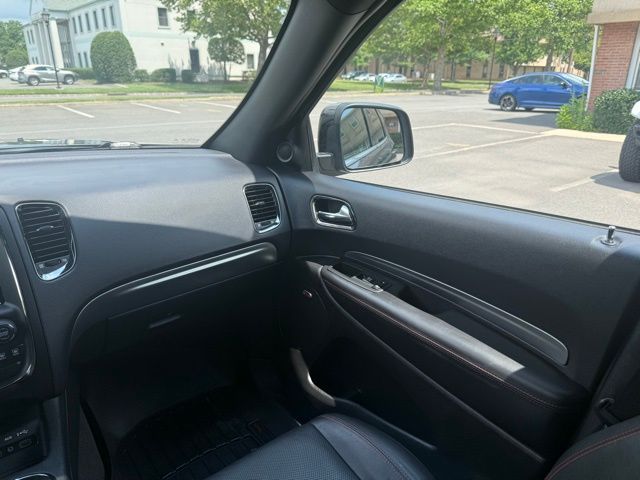 Vehicle image 40 of 48