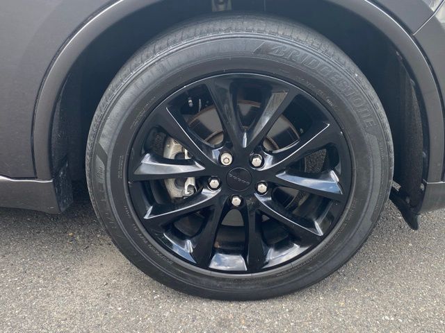 Vehicle image 9 of 48