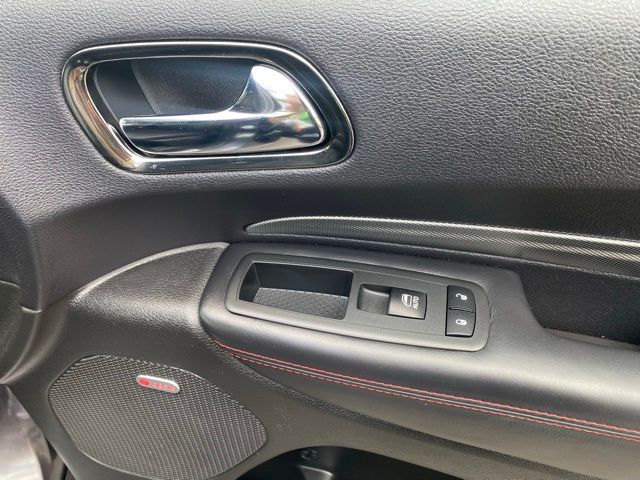 Vehicle image 43 of 48