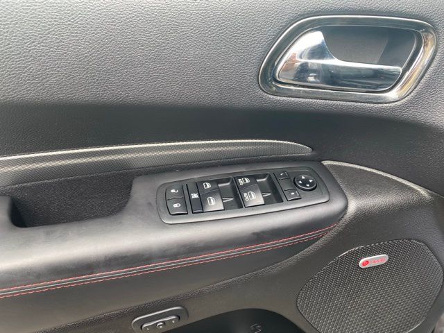 Vehicle image 27 of 48