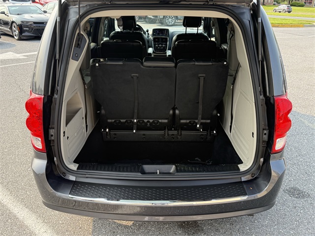 Vehicle image 12 of 25