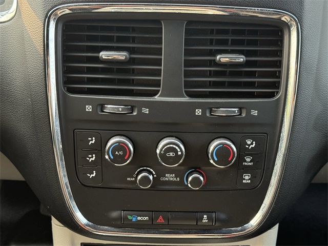 Vehicle image 23 of 25