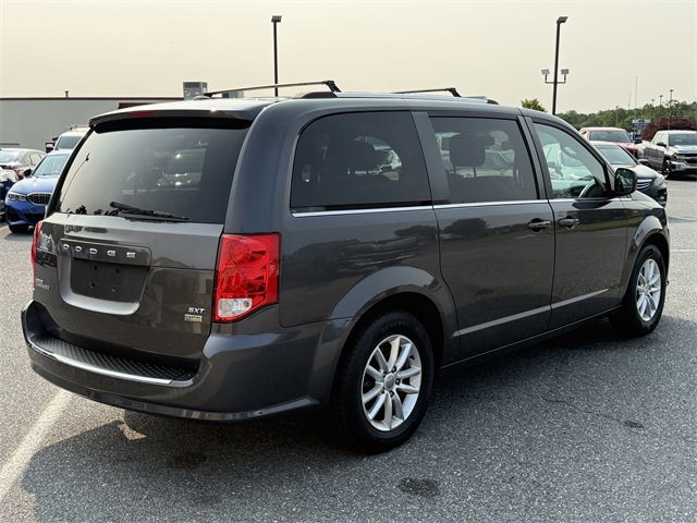 Vehicle image 5 of 25