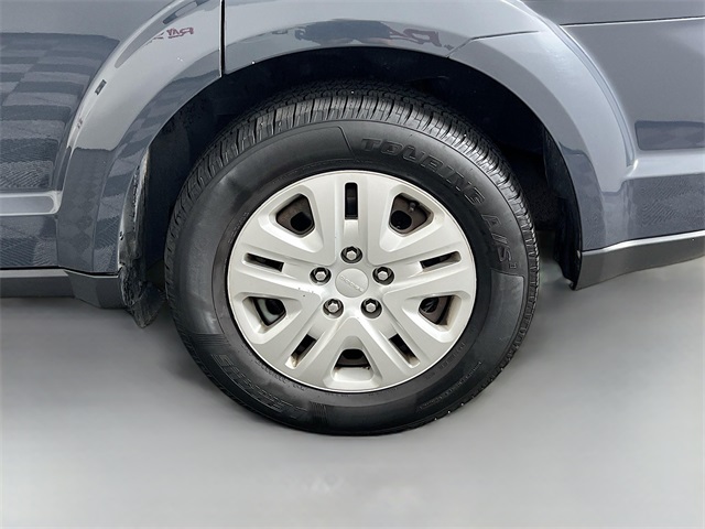 Vehicle image 12 of 41
