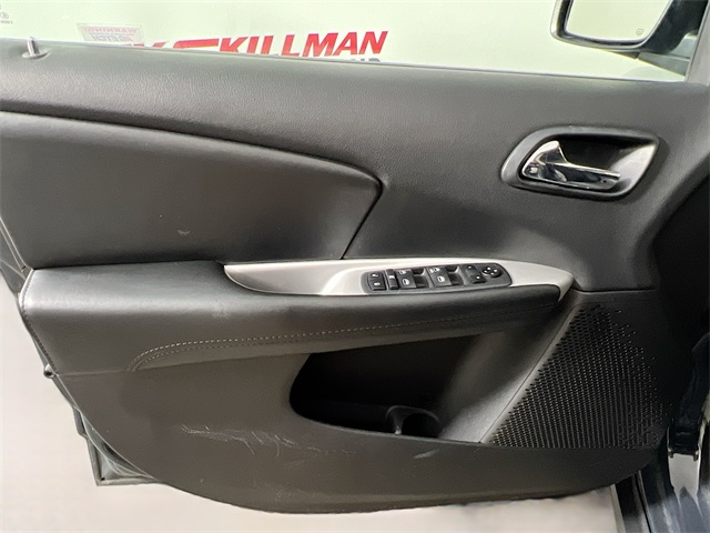 Vehicle image 29 of 41