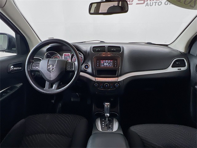 Vehicle image 22 of 41