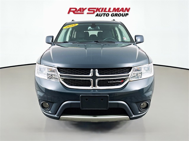 Vehicle image 2 of 41