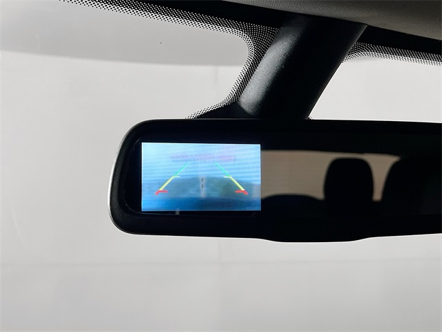 Vehicle image 27 of 41