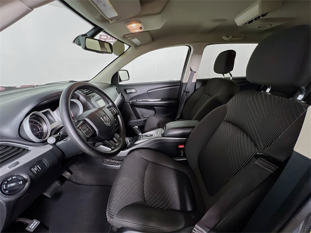 Vehicle image 19 of 41