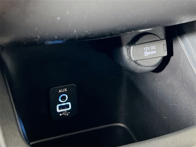 Vehicle image 35 of 41