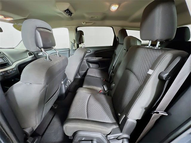 Vehicle image 16 of 41