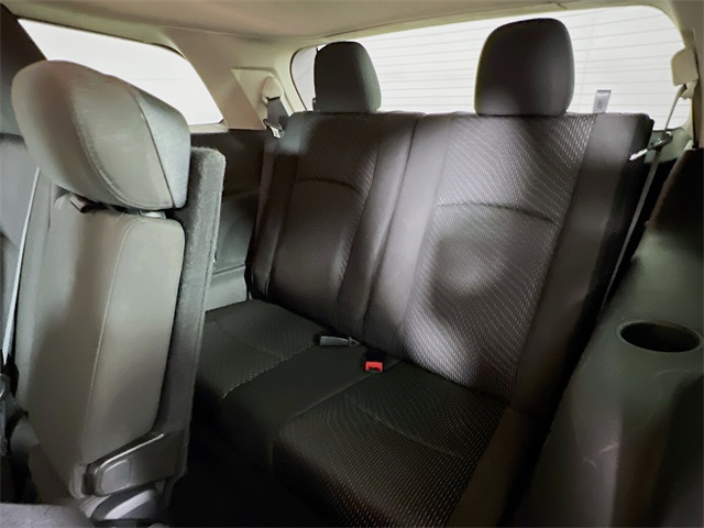 Vehicle image 15 of 41