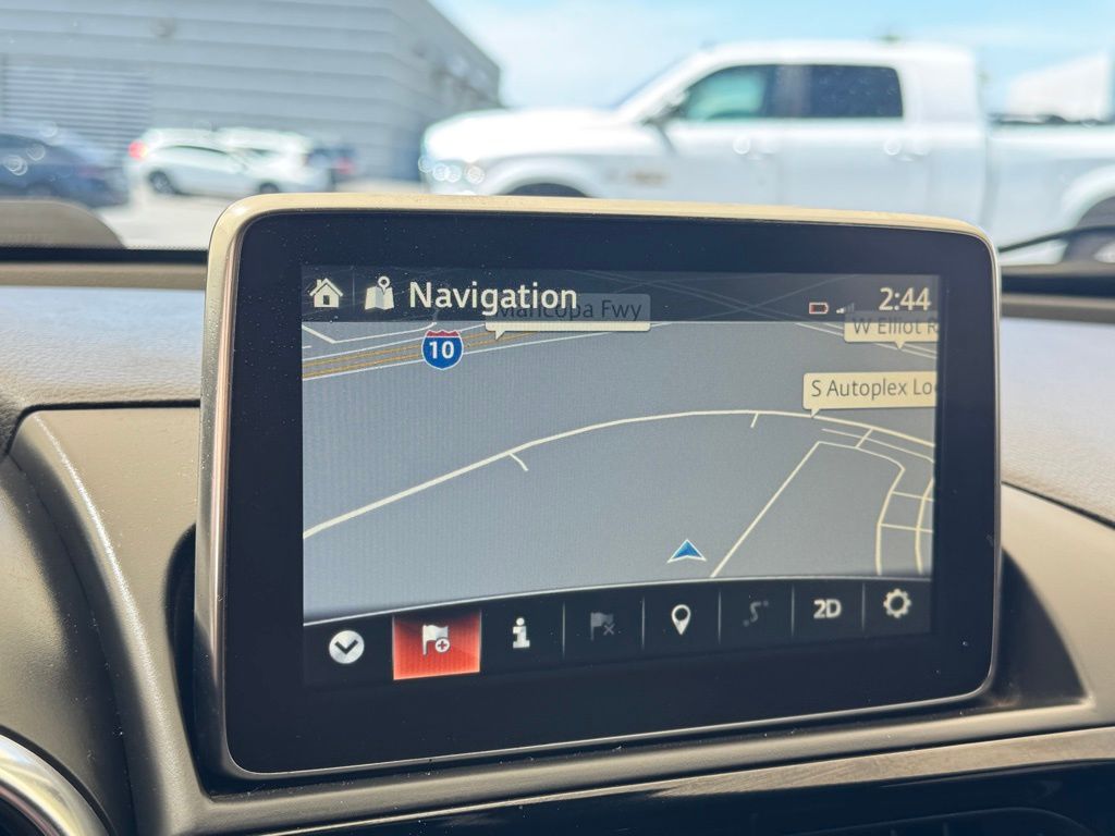 Vehicle image 11 of 45