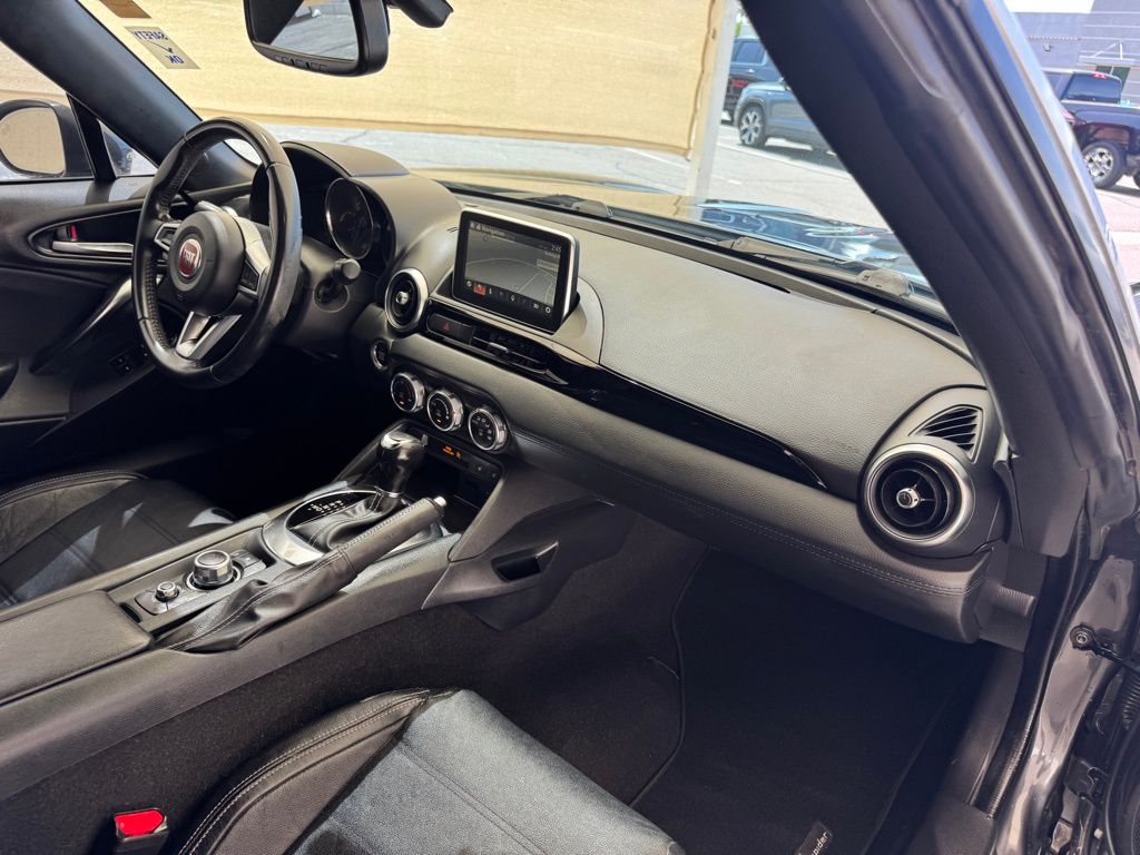 Vehicle image 21 of 45