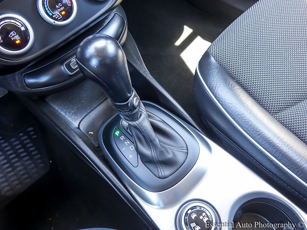 Vehicle image 16 of 21