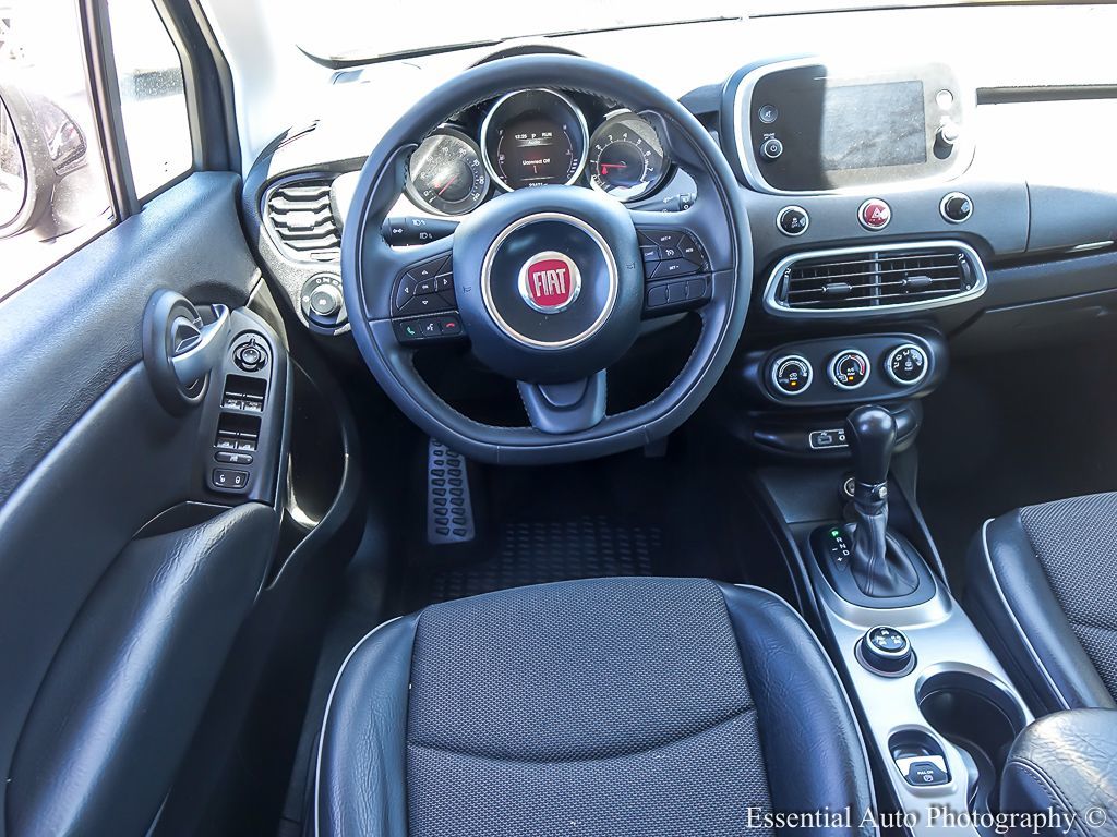 Vehicle image 11 of 21