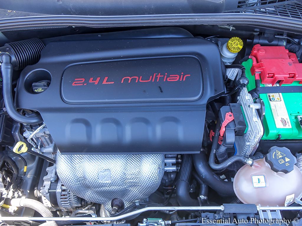 Vehicle image 19 of 21