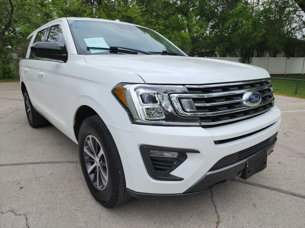 2018 Ford Expedition XL Image 3 of 34