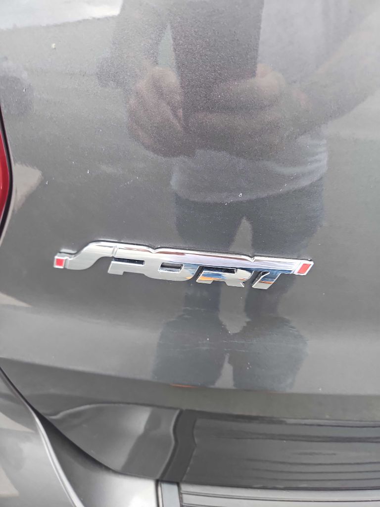 Vehicle image 7 of 13