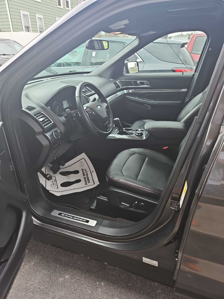 Vehicle image 5 of 13