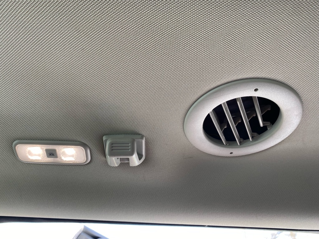 Vehicle image 13 of 37